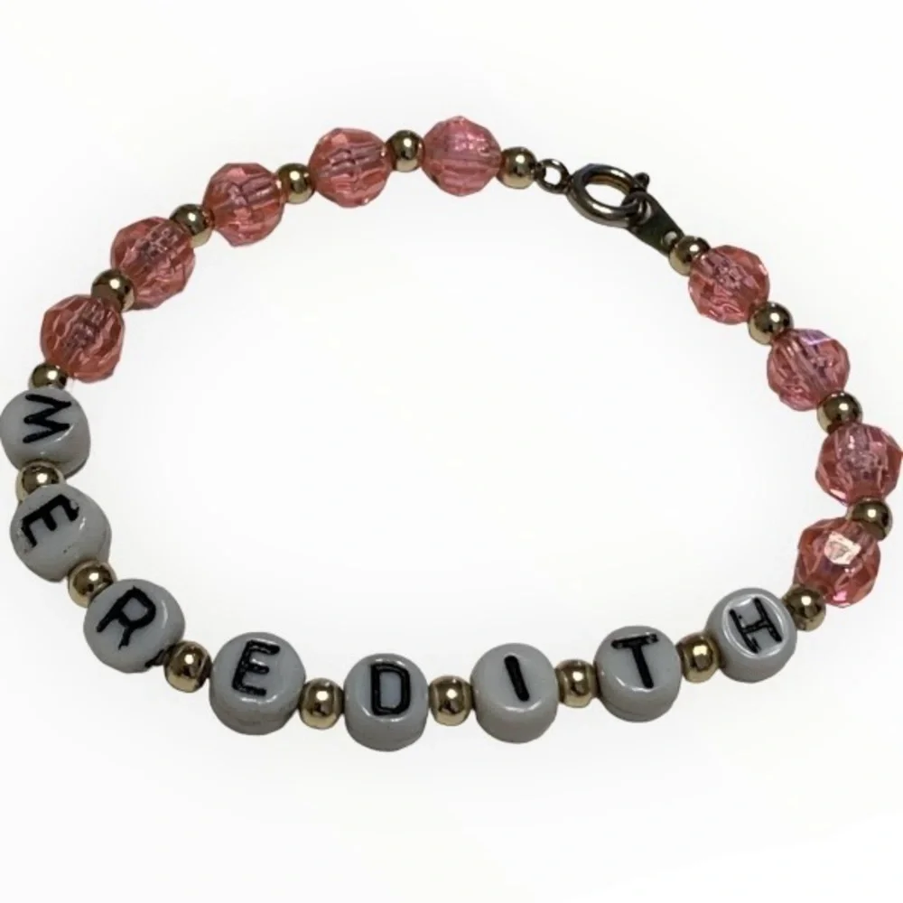 VINTAGE Personalized Beaded Name Bracelet “MEREDITH” PINK GEMSTONES GOLD BEADS